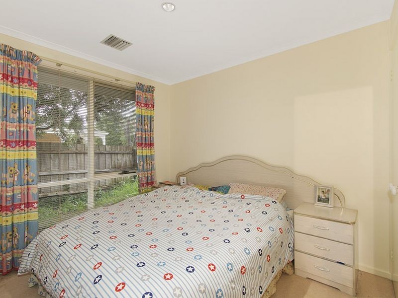 7 Landsborough Avenue, Rowville VIC 3178