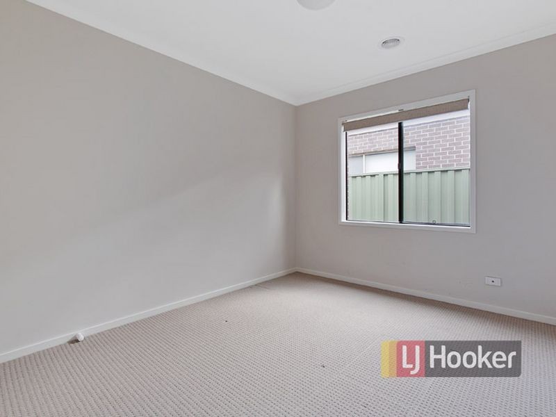 36 Park Orchard Drive, Pakenham VIC 3810