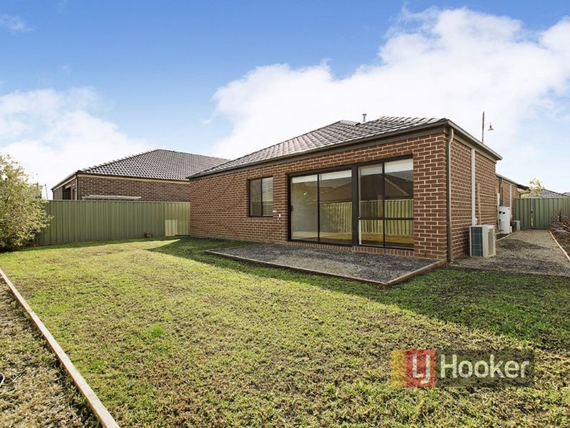36 Park Orchard Drive, Pakenham VIC 3810