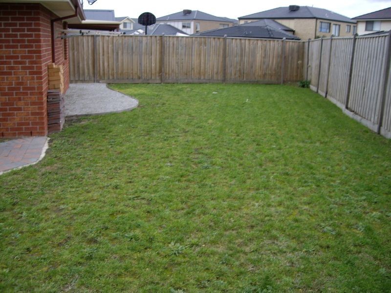 8 Banyalla Place, Rowville VIC 3178