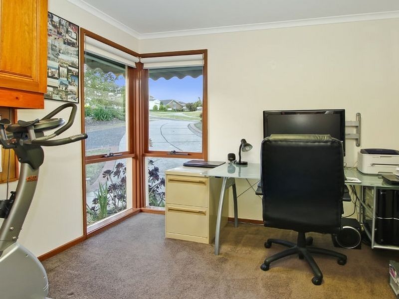 37 Candlebark Quadrant, Rowville VIC 3178
