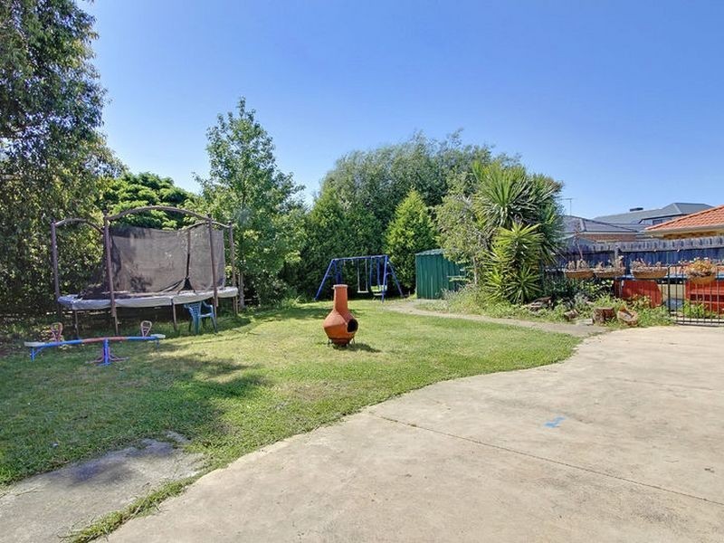 104 Fairway Drive, Rowville VIC 3178