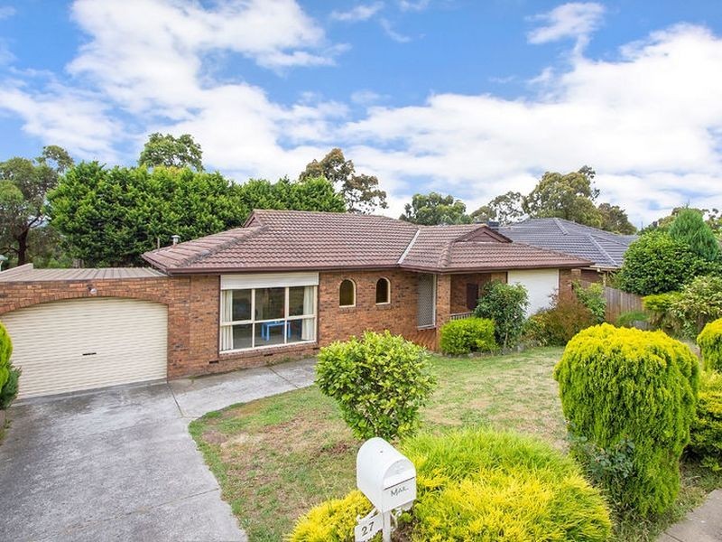 27 Endeavour Crescent, Endeavour Hills VIC 3802