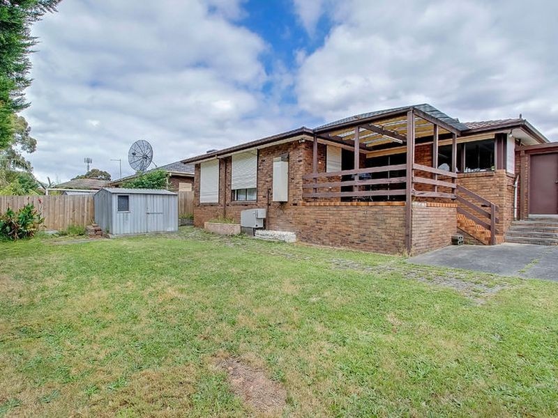 27 Endeavour Crescent, Endeavour Hills VIC 3802