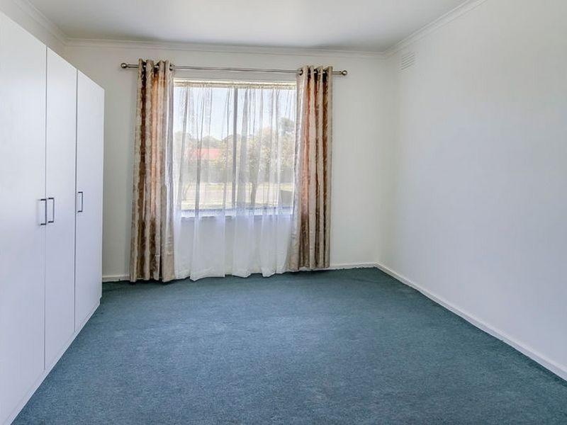 6 Muirkirk Close, Endeavour Hills VIC 3802