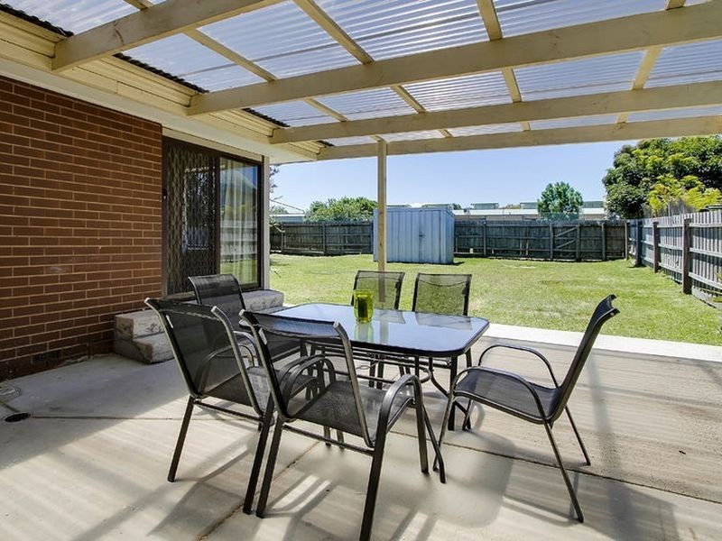 6 Muirkirk Close, Endeavour Hills VIC 3802