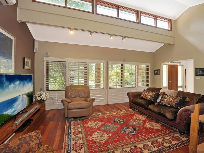 5 Western Crescent, Westleigh NSW 2120