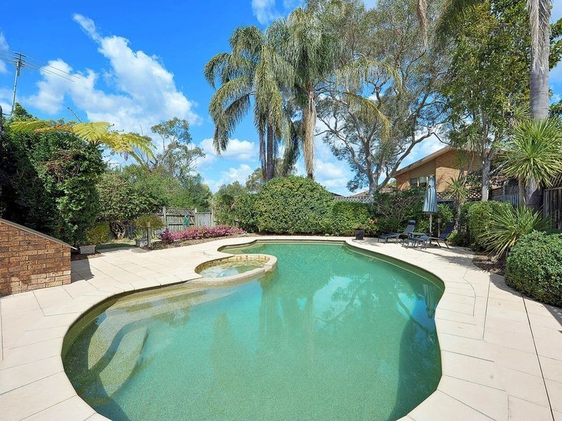 5 Western Crescent, Westleigh NSW 2120