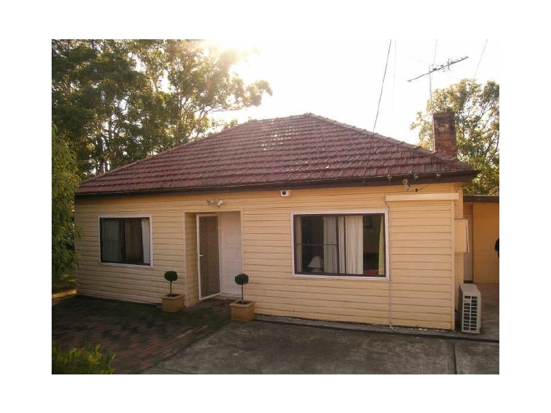 8 Sefton Road, Thornleigh NSW 2120