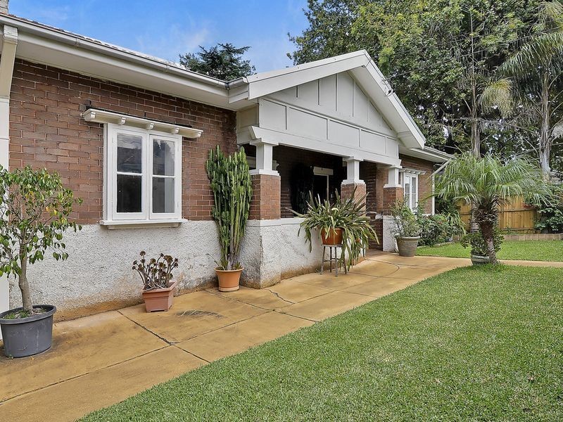 2 Hillmont Avenue, Thornleigh NSW 2120