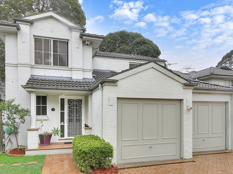 8 Livingstone Way, Thornleigh NSW 2120