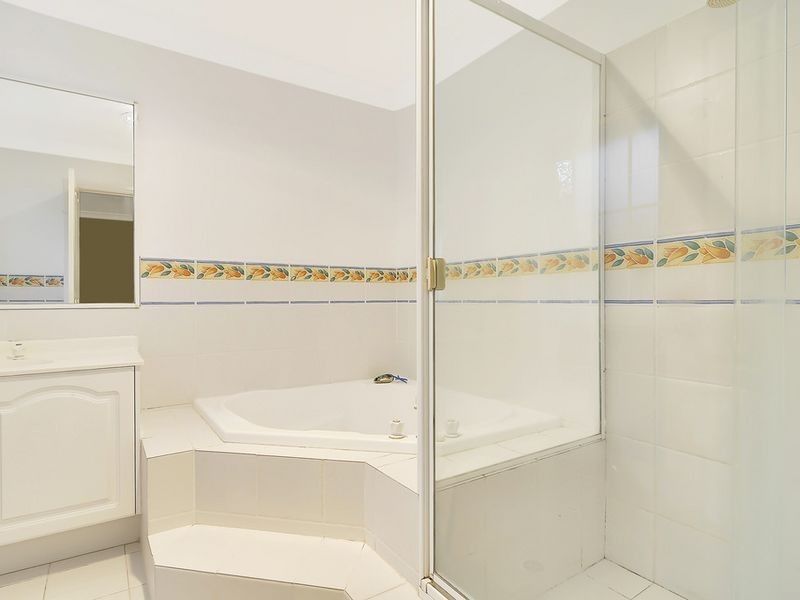 8 Livingstone Way, Thornleigh NSW 2120