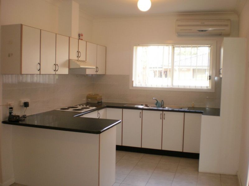 2/8 Petunia Street, Marayong NSW 2148