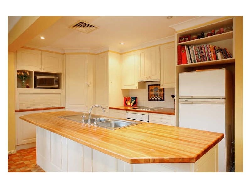 18 Higgins Place, Westleigh NSW 2120