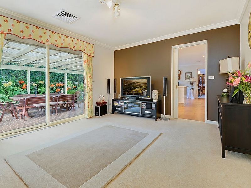 65 Silver Crescent, Westleigh NSW 2120