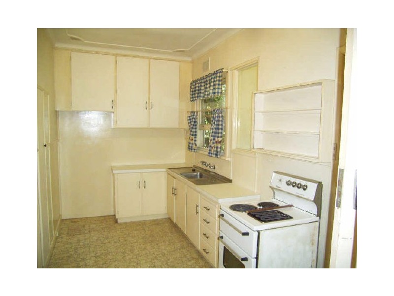 8 Hillmont Avenue, Thornleigh NSW 2120