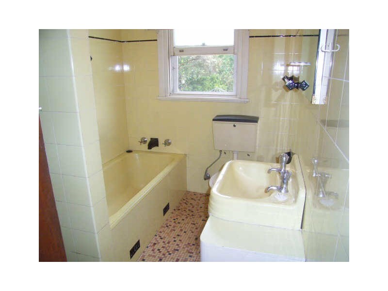 8 Hillmont Avenue, Thornleigh NSW 2120