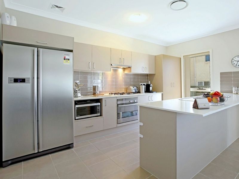 1 Damper Avenue, Beaumont Hills NSW 2155