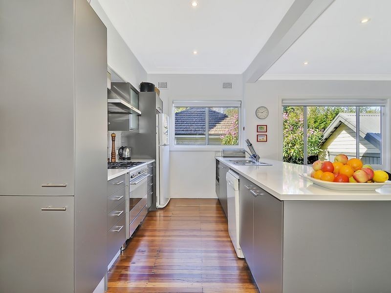 19 Oakleigh Avenue, Thornleigh NSW 2120