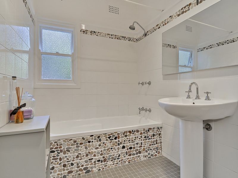 19 Oakleigh Avenue, Thornleigh NSW 2120