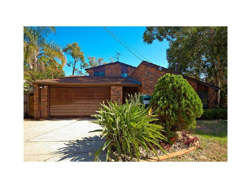 1 Barrakee Place, Westleigh NSW 2120