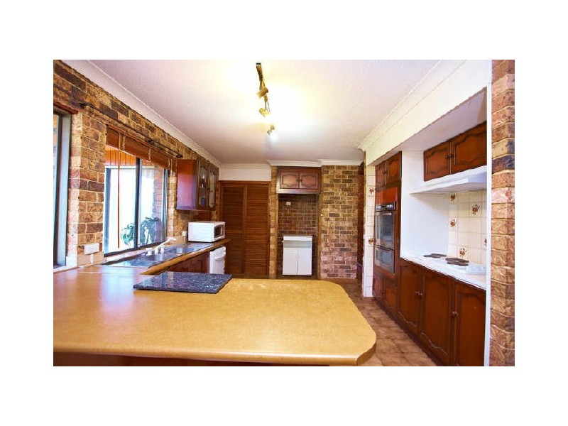 1 Barrakee Place, Westleigh NSW 2120