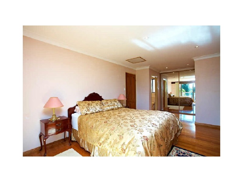 1 Barrakee Place, Westleigh NSW 2120