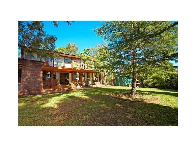 1 Barrakee Place, Westleigh NSW 2120