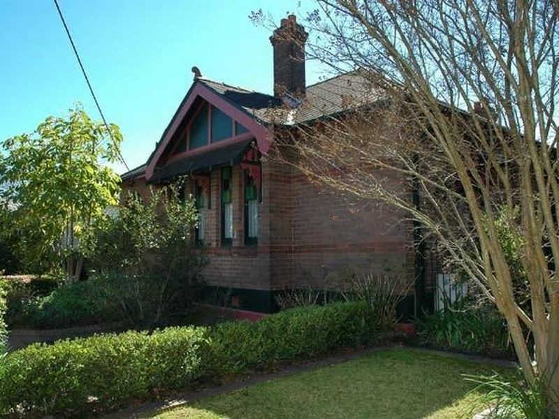 9 Station Street, Thornleigh NSW 2120