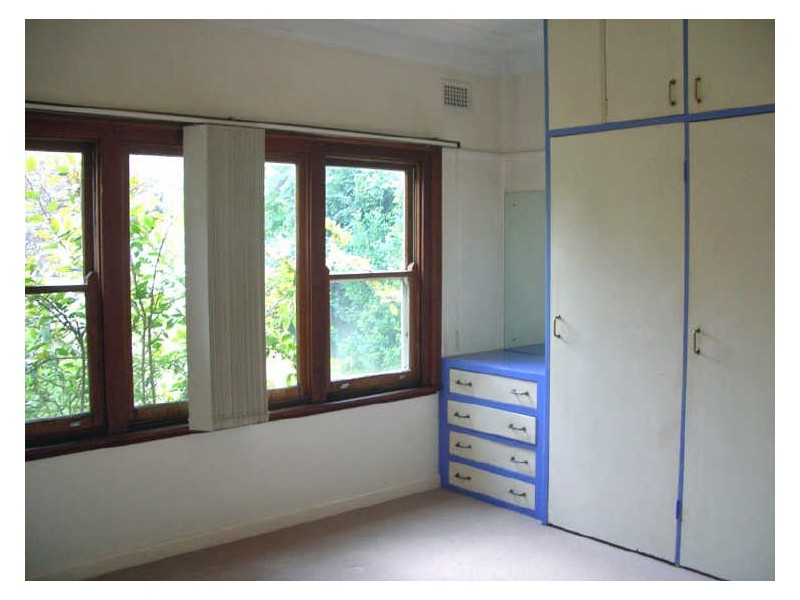 8 Hillmont Avenue, Thornleigh NSW 2120