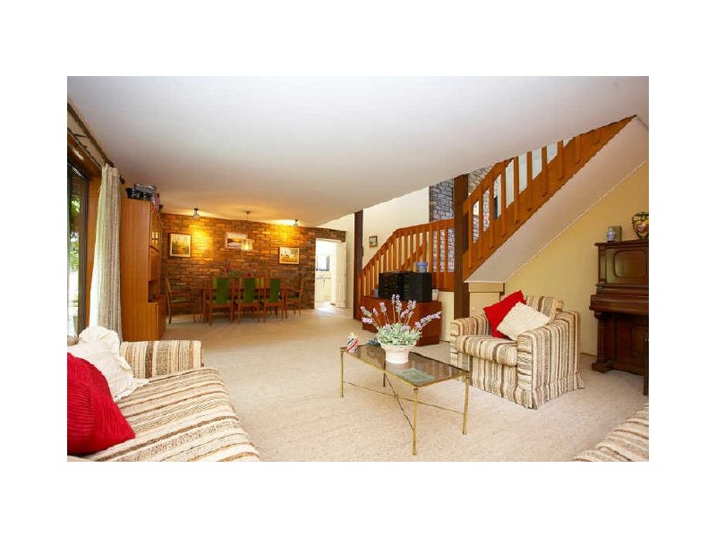 15 Coora Road, Westleigh NSW 2120