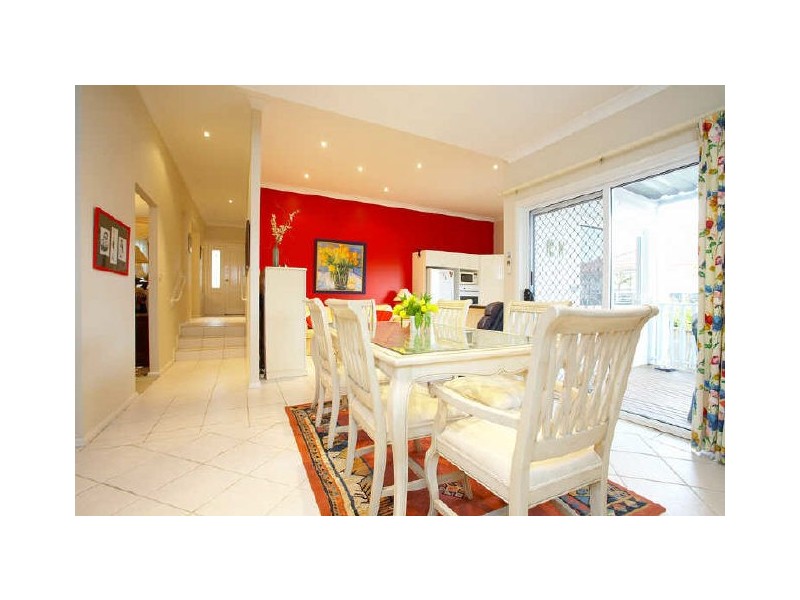 25 Livingstone Way, Thornleigh NSW 2120