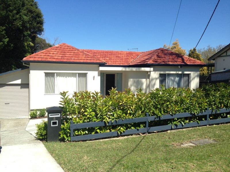 8 Hillmont Avenue, Thornleigh NSW 2120