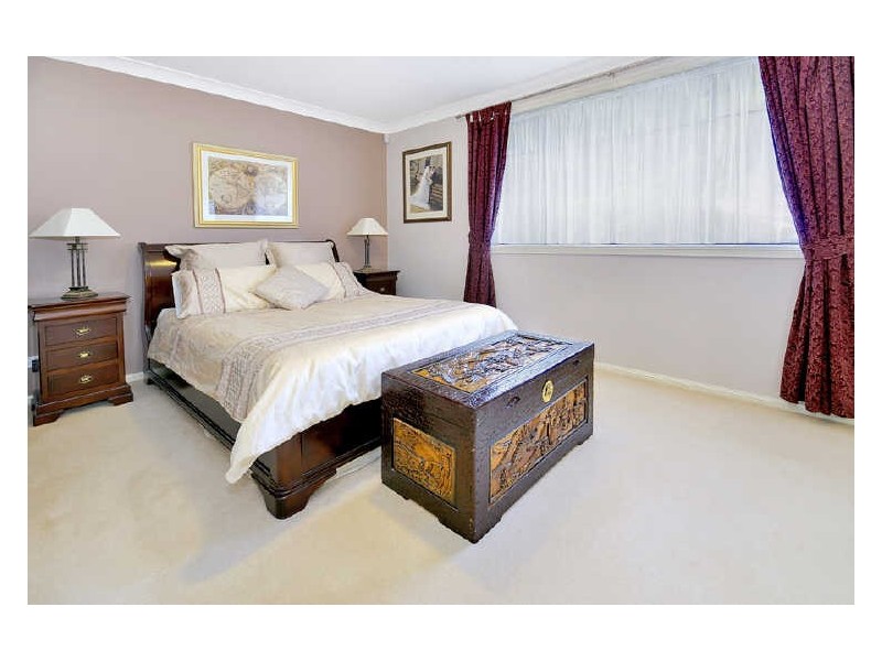 15B Yaralla Crescent, Thornleigh NSW 2120