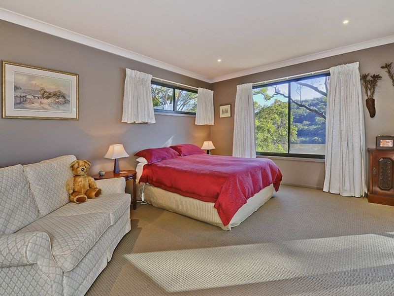 74 Point Road, Mooney Mooney NSW 2083