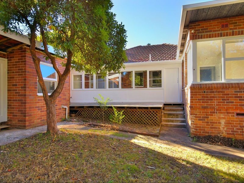 11 Hillcrest Road, Pennant Hills NSW 2120