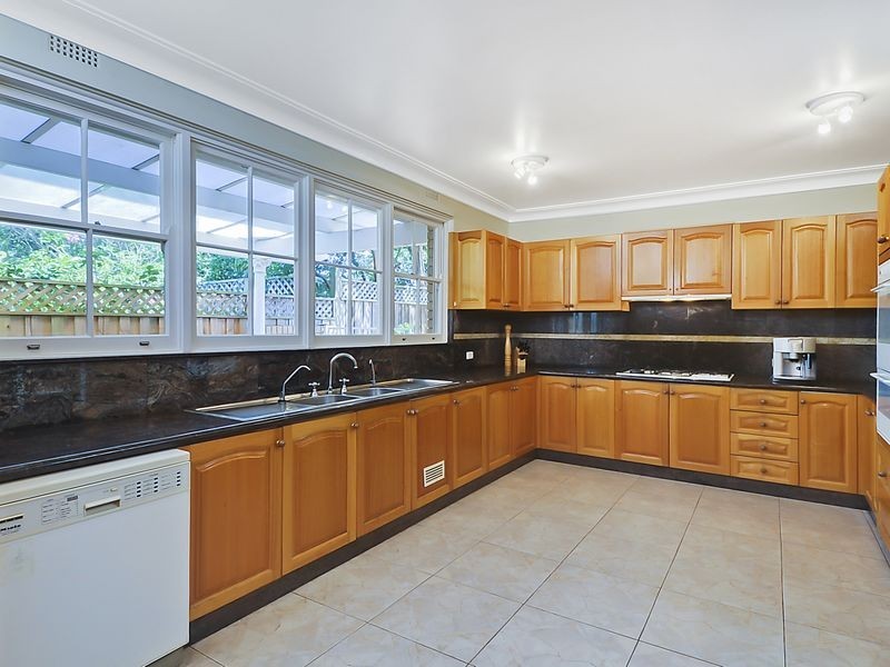 11 Castle Circuit, Westleigh NSW 2120