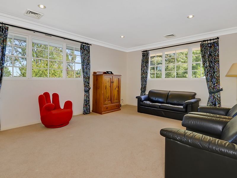 11 Castle Circuit, Westleigh NSW 2120