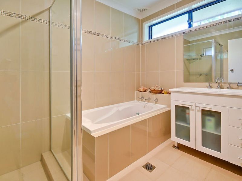 1 Russell Crescent, Westleigh NSW 2120