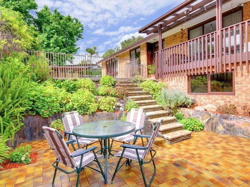 11 Carbeen Road, Westleigh NSW 2120