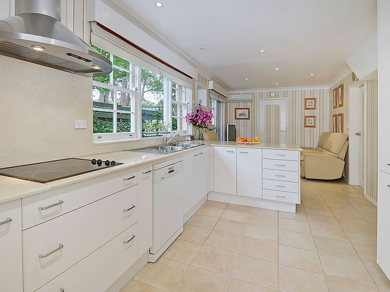 2 Stringybark Close, Westleigh NSW 2120