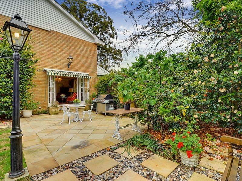 2 Stringybark Close, Westleigh NSW 2120