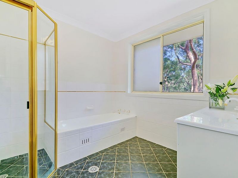 24A Lynrob Place, Thornleigh NSW 2120