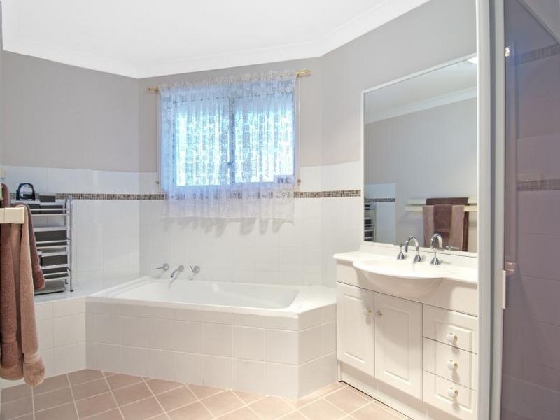 18a Eucalyptus Drive, Westleigh NSW 2120