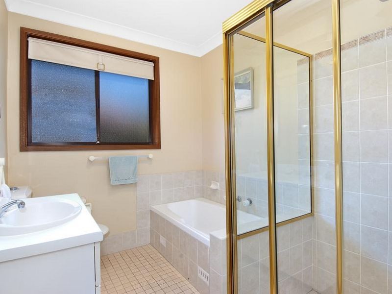 2/4 Erica Close, Westleigh NSW 2120