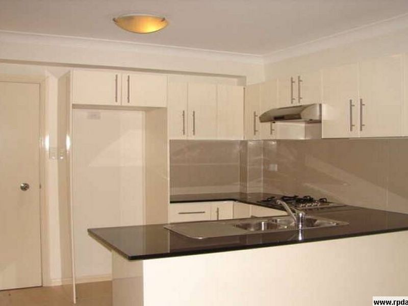 18/8 Shackel Ave, Brookvale NSW 2100