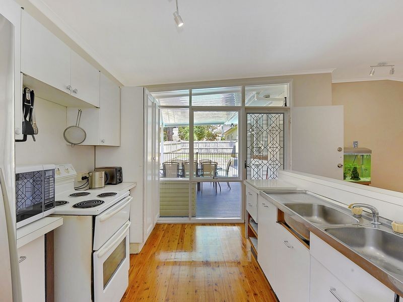 4 Bottle Brush Road, Westleigh NSW 2120