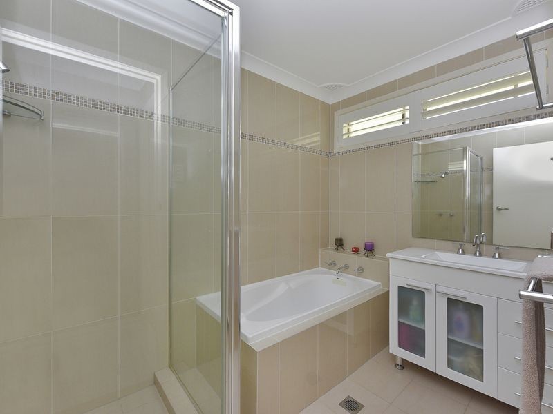 1 Russell Crescent, Westleigh NSW 2120