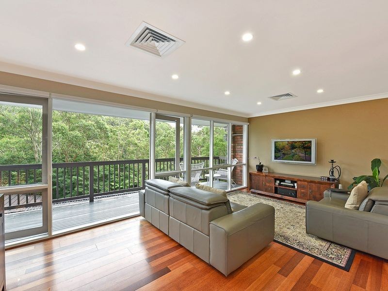 18 Crestwood Avenue, Thornleigh NSW 2120