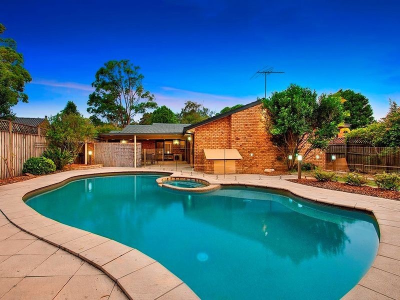 5 Western Crescent, Westleigh NSW 2120